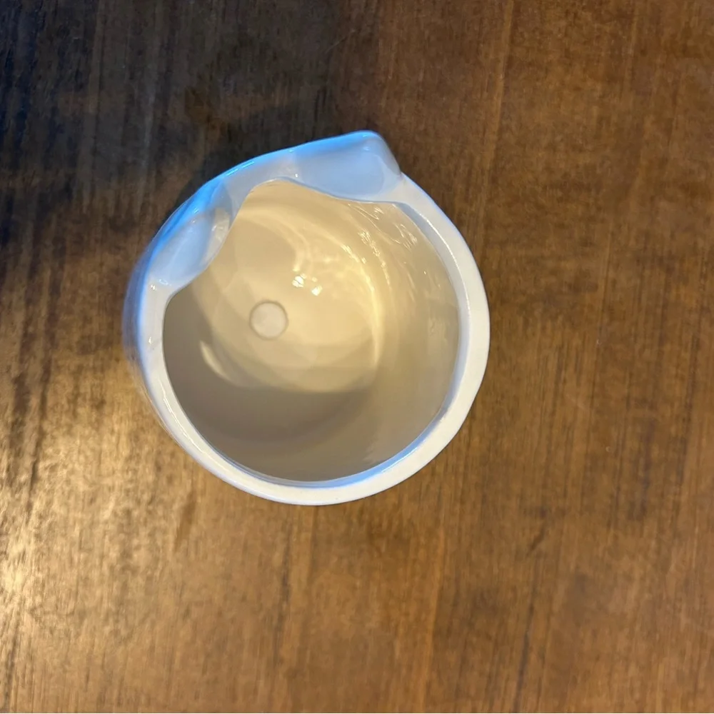 White Cat Face Ceramic Plant Holder - Picture 6 of 7